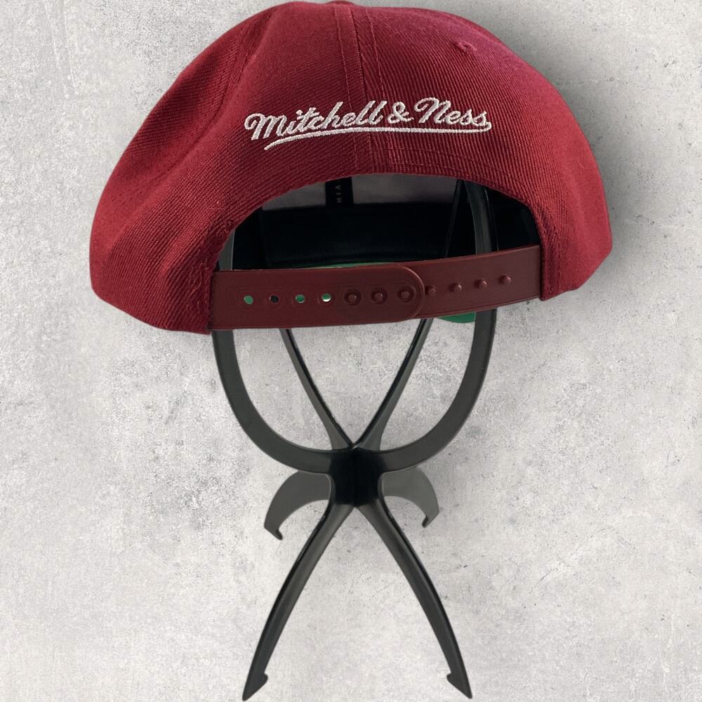 Mitchell & Ness Detroit Pistons Snapback Hat Red Retro NBA Logo Cap OSFA - Picture 4 of 7